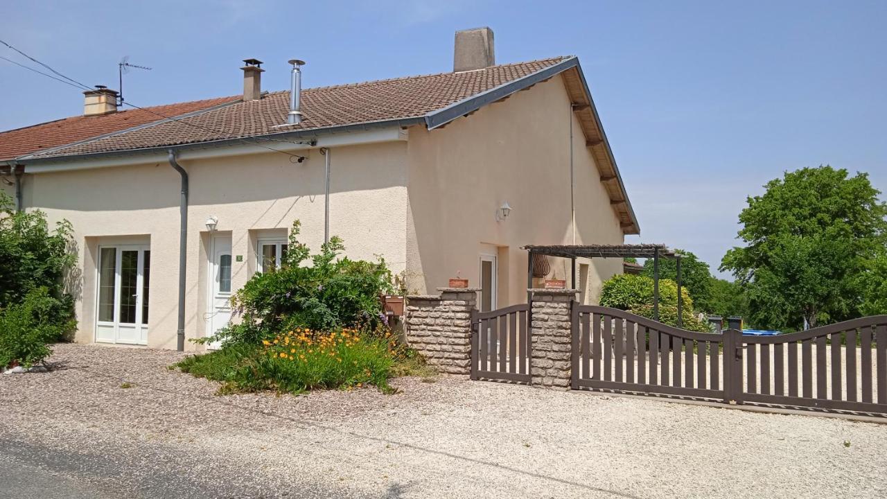 Les Jardins Des 3 Provinces- Gite Montcharvot Exterior photo